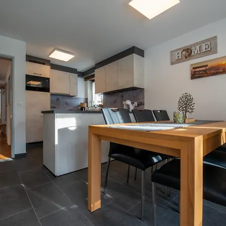 Haus Viola Apartman Saas-Grund